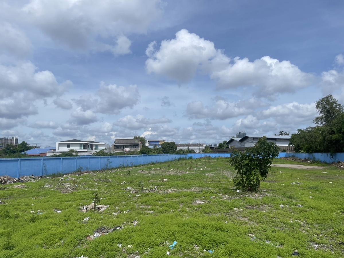 For SaleLandSukhumvit, Asoke, Thonglor : Land for sale, Sukhumvit 76, price 45 million baht, 1,061 sq m, near 3 BTS stations