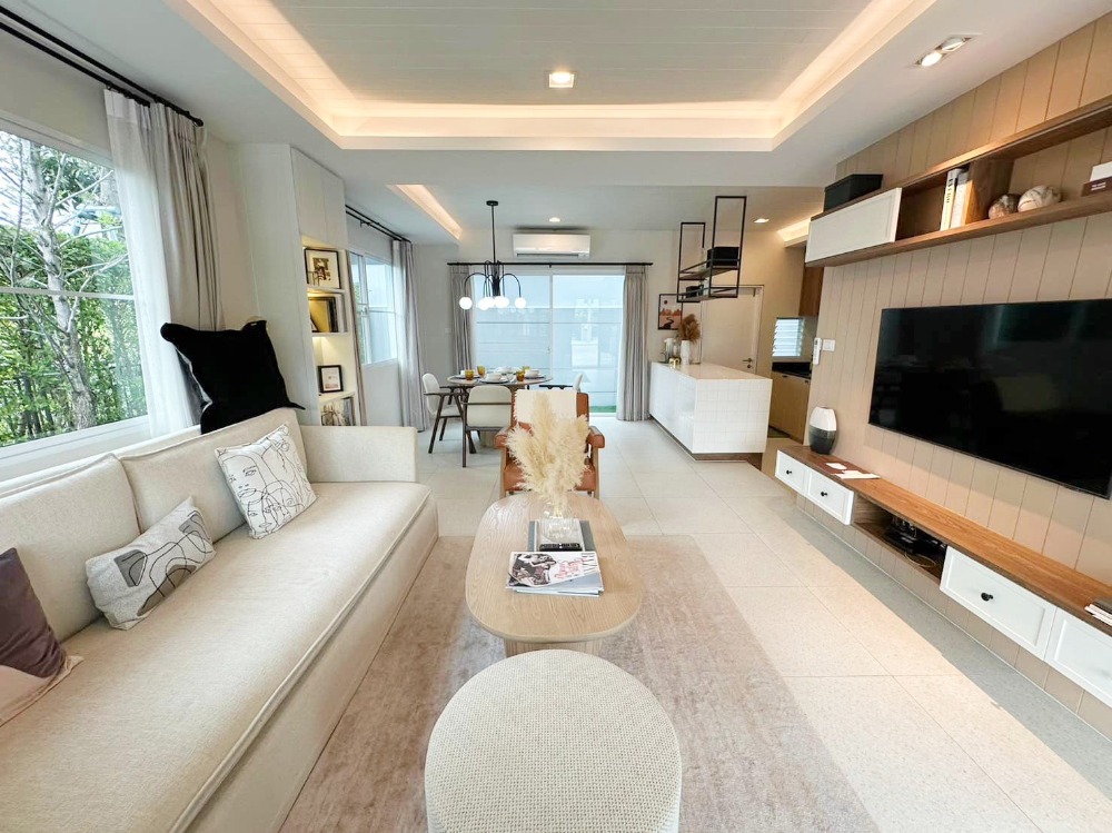 ให้เช่าบ้านบางนา แบริ่ง ลาซาล : ให้เช่า ทาวน์โฮม 2.5 ชั้น อินดี้ 2 บางนา-รามคําแหง 2 ขนาด 36 ตร.ว. หลังมุม ใหม่ ตกแต่งสวยมาก พร้อมอยู่