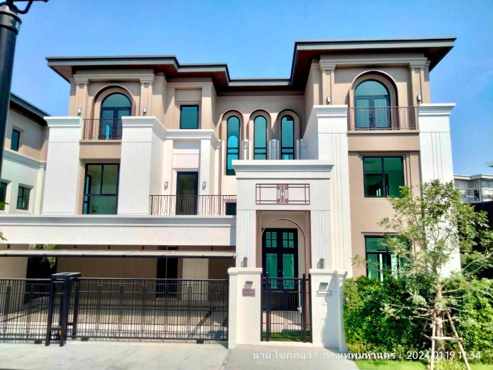 For SaleHousePattanakan, Srinakarin : Cinq Royal: 120.9sqwah 705sqm. 5bed 5bath 66,000,000 Am: 0656199198