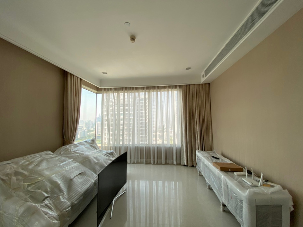 ขายคอนโดวิทยุ ชิดลม หลังสวน : For sale/rent: Luxury condo “Q Langsuan” 3 Bedroom 4 Bathroom 160 SQ.M.