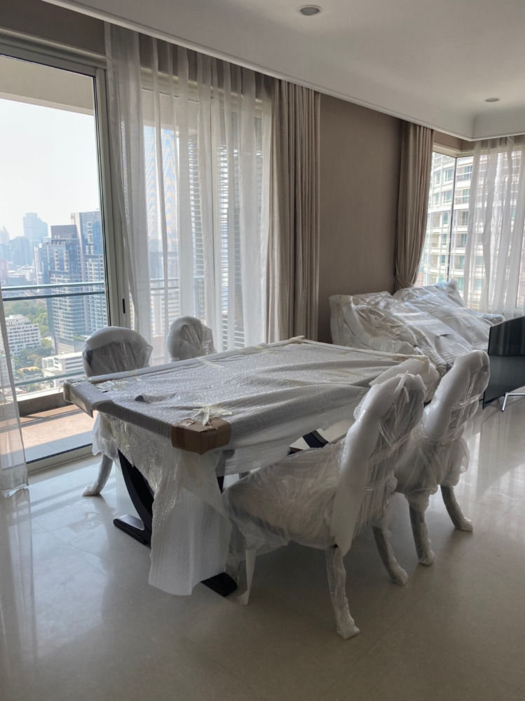 ขายคอนโดวิทยุ ชิดลม หลังสวน : For sale/rent: Luxury condo “Q Langsuan” 3 Bedroom 4 Bathroom 160 SQ.M.