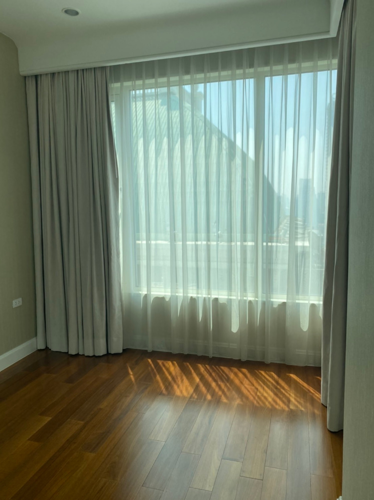 ขายคอนโดวิทยุ ชิดลม หลังสวน : For sale/rent: Luxury condo “Q Langsuan” 3 Bedroom 4 Bathroom 160 SQ.M.