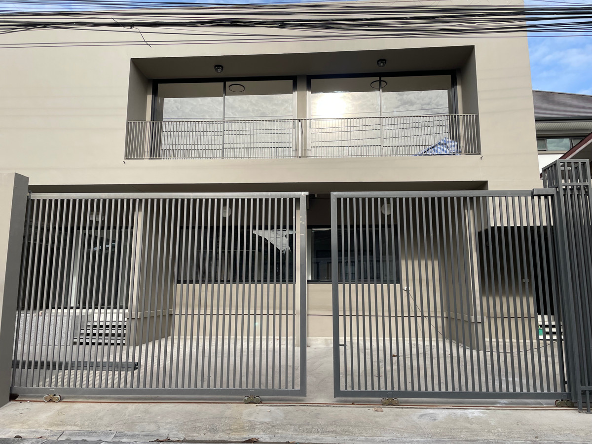 For RentHouseRatchadapisek, Huaikwang, Suttisan : Single house Huai Khwang