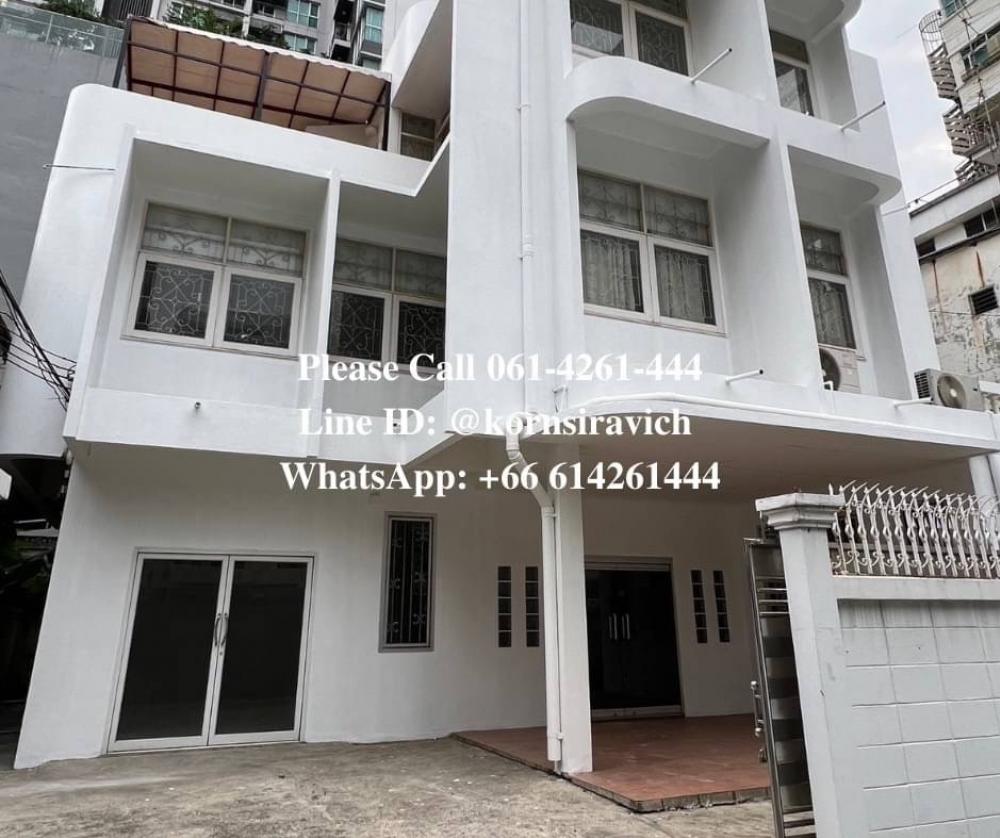 For RentHome OfficeSathorn, Narathiwat : Home office for rent, detached house, 2 car parks, Soi Narathiwat Rajanagarindra, near BTS Chong Nonsi 700 meters, suitable for office /studio /Back Office /Spa /Private Spa, Massage Shop