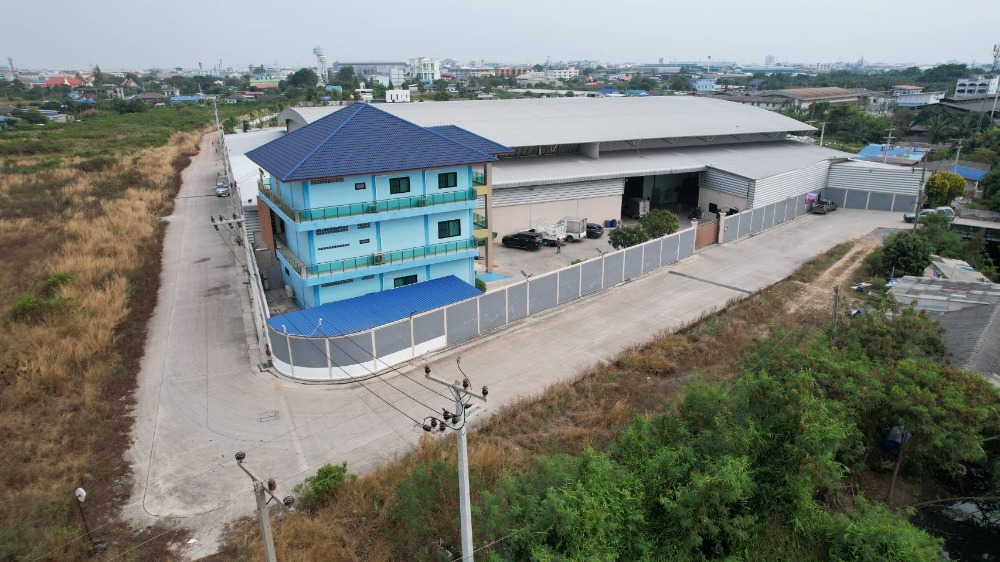 ขายโรงงานมหาชัย สมุทรสาคร : ขายโกดังโรงงาน พร้อมบ้าน เนื้อที่ 4-3-23.4 ไร่ .จ. สมุทรสาคร ห่างถนนพระราม 2 เพียง 4 กม.  มีใบ รง. 4  ลงพื้นเสาเข็มอย่างดี รับน้ำหนักได้ถึง 5 ตัน ราคาถูกพร้อมใช้งาน คุ้มมาก ทำเลดี