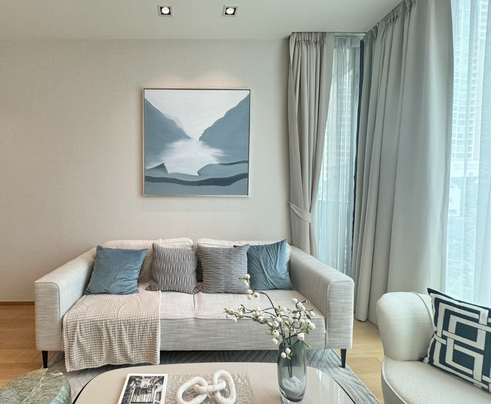 For RentCondoWitthayu, Chidlom, Langsuan, Ploenchit : New 2 bedroom - for rent ready to move in