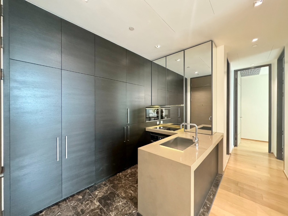 For RentCondoWitthayu, Chidlom, Langsuan, Ploenchit : New 2 bedroom - for rent ready to move in