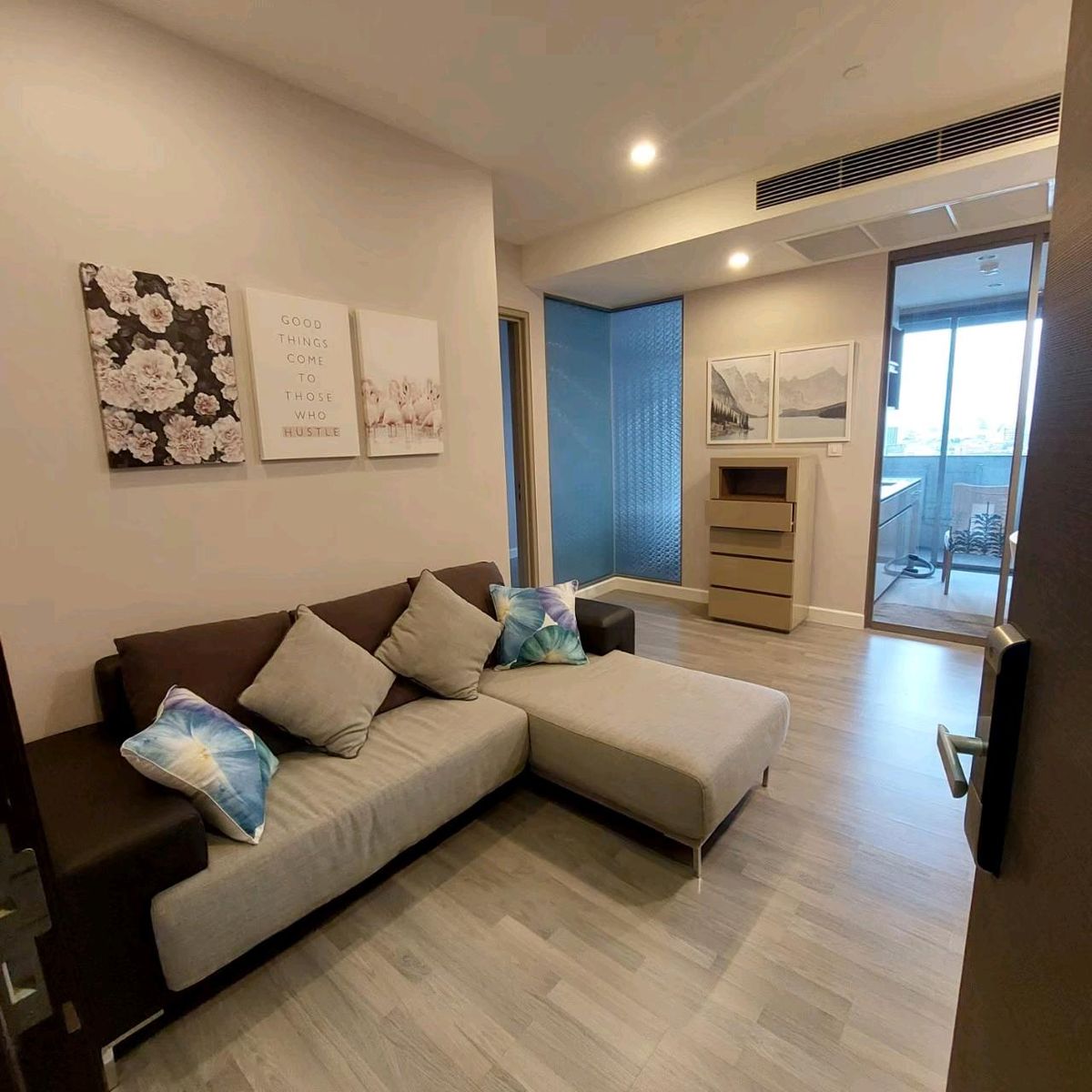For RentCondoSiam Paragon ,Chulalongkorn,Samyan : For rent, The Room Rama4, 1 bedroom, 1 bathroom, size 45 sq m., north side.