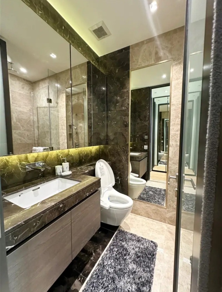 For RentCondoWitthayu, Chidlom, Langsuan, Ploenchit : 1 bedroom for rent, newly decorated, imported furniture. Ready to move in