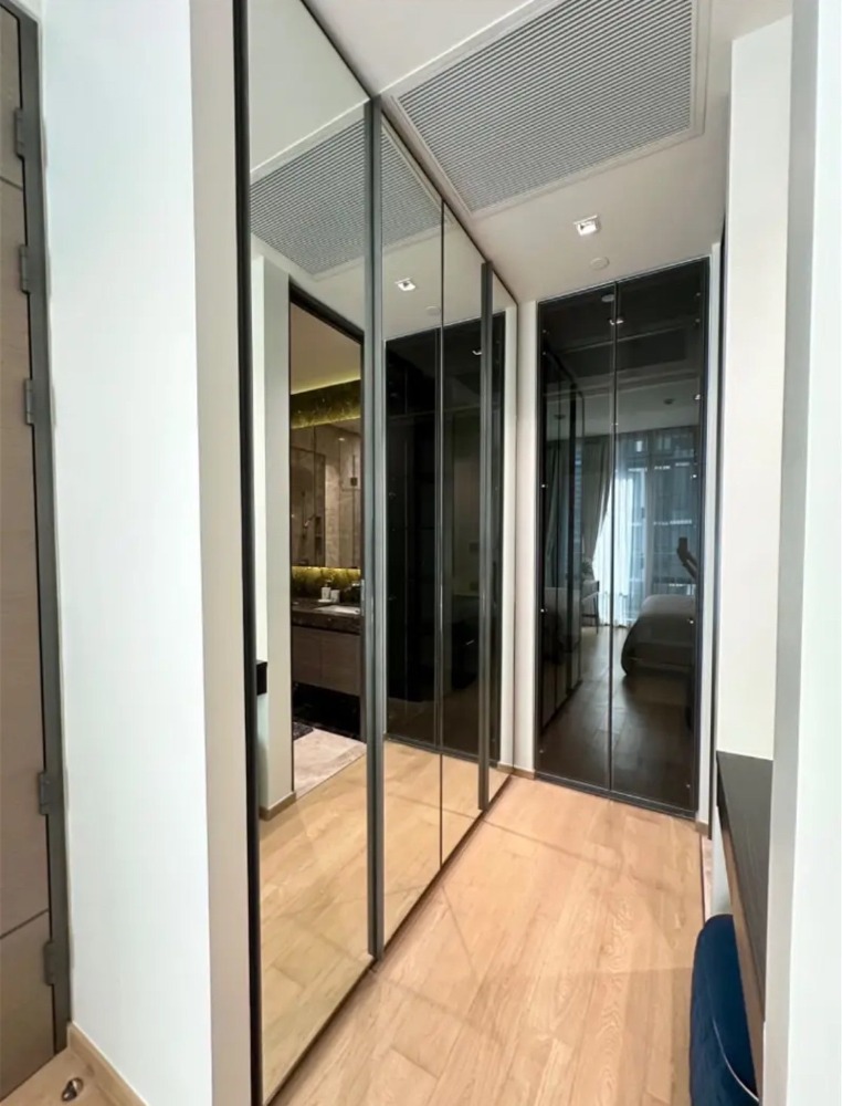 For RentCondoWitthayu, Chidlom, Langsuan, Ploenchit : 1 bedroom for rent, newly decorated, imported furniture. Ready to move in