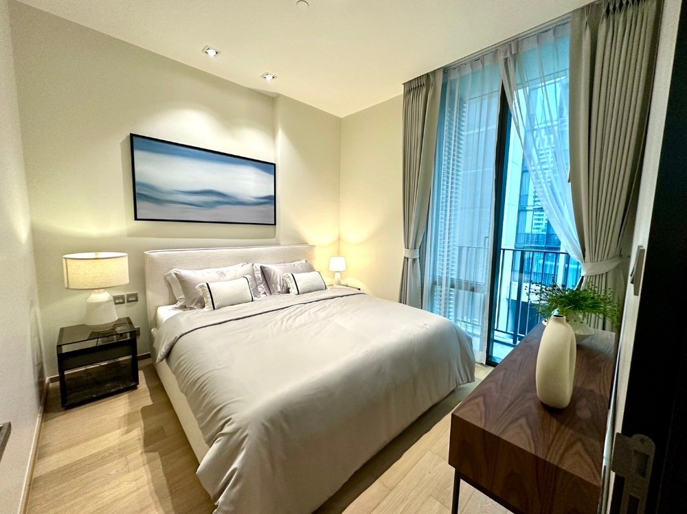 For RentCondoWitthayu, Chidlom, Langsuan, Ploenchit : 1 bedroom for rent, newly decorated, imported furniture. Ready to move in