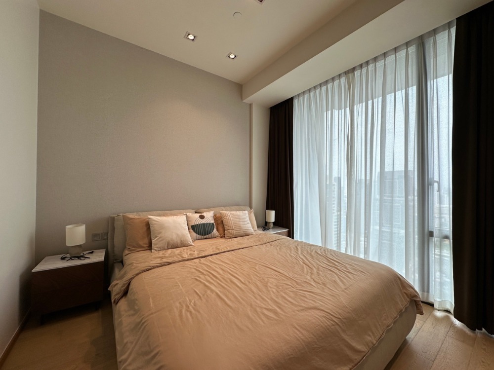 For RentCondoWitthayu, Chidlom, Langsuan, Ploenchit : Urgent for rent, high floor, very hard to find, 1 bedroom 28Chidlom