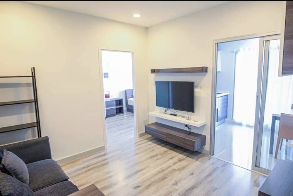 For RentCondoSathorn, Narathiwat : For rent✨Centric Sathorn - Saint Louis✨ High floor, city view, furniture, complete electrical appliances, near BTS St. Louis.