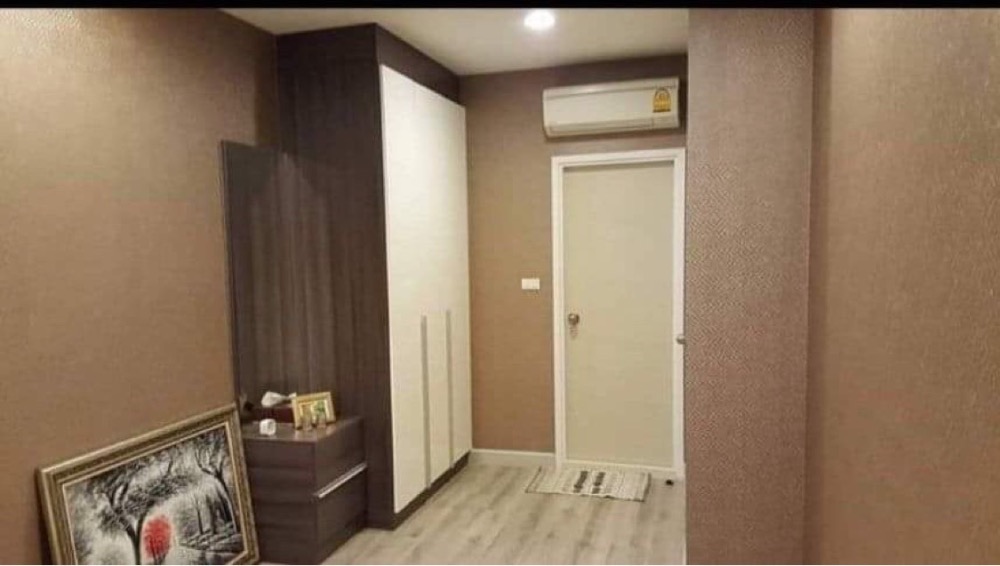 For RentCondoSathorn, Narathiwat : For rent 🔥Centric Sathorn - Saint Louis🔥 Location in the heart of Sathorn, near BTS St. Louis, furniture, complete electrical appliances.