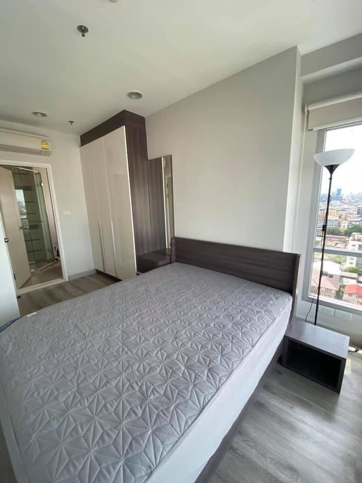 For RentCondoSathorn, Narathiwat : For rent 📌Centric Sathorn - Saint Louis📌, convenient travel, near BTS Saint Louis 200 m., furniture, complete electrical appliances.