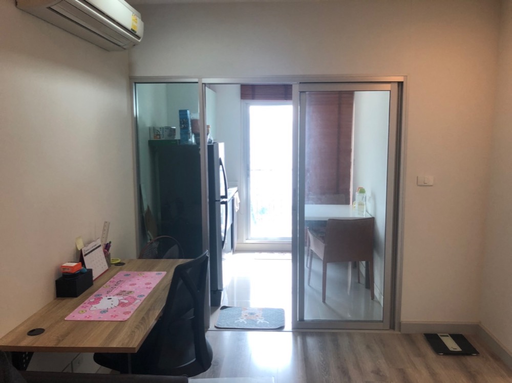 For RentCondoSathorn, Narathiwat : For rent ✨Centric Sathorn - Saint Louis✨ Location on Sathorn Road, near BTS Saint Louis, furniture, complete electrical appliances.