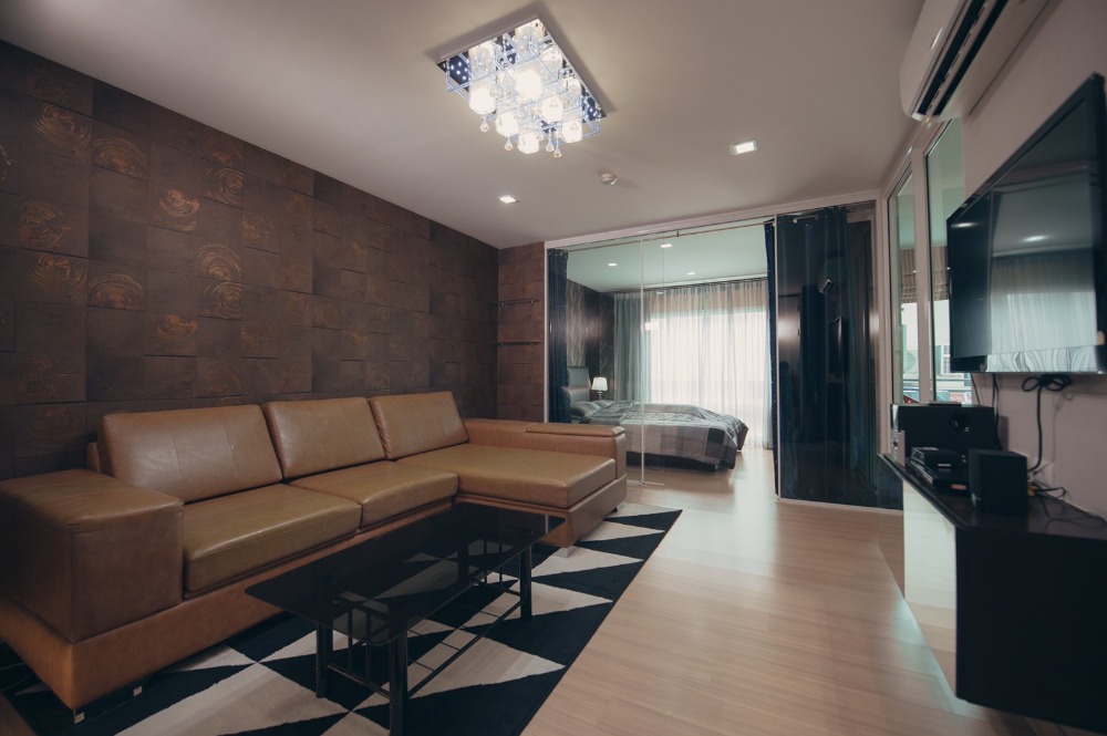 ขายคอนโดลาดพร้าว เซ็นทรัลลาดพร้าว : รหัสทรัพย์ JIEW1254 ขาย LUGANO LADPRAO 18