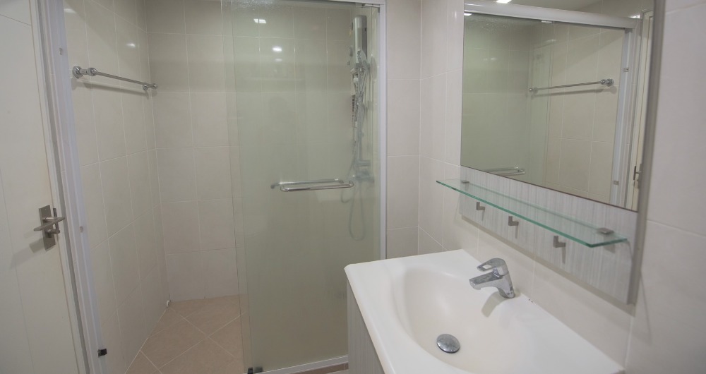 ขายคอนโดลาดพร้าว เซ็นทรัลลาดพร้าว : รหัสทรัพย์ JIEW1254 ขาย LUGANO LADPRAO 18