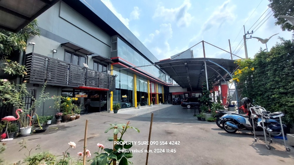 ให้เช่าโชว์รูมเกษตร นวมินทร์ ลาดปลาเค้า : ให้เช่า-เซ้งโชว์รูมรถยนต์ติดถนนเกษตร-นวมินทร์  โชว์รูมพร้อมอาคาร Stand alone 2.5 ชั้น (โครงสร้างรองรับการก่อสร้างอาคารสูง 5 ชั้น) 2,000 ตร.ม. ติดถนน 2 ด้าน ด้านหน้าติดถนนเกษตร-นวมินทร์ ด้านหลังติดถนนนวลจันทร์ เดินทางสะดวก
