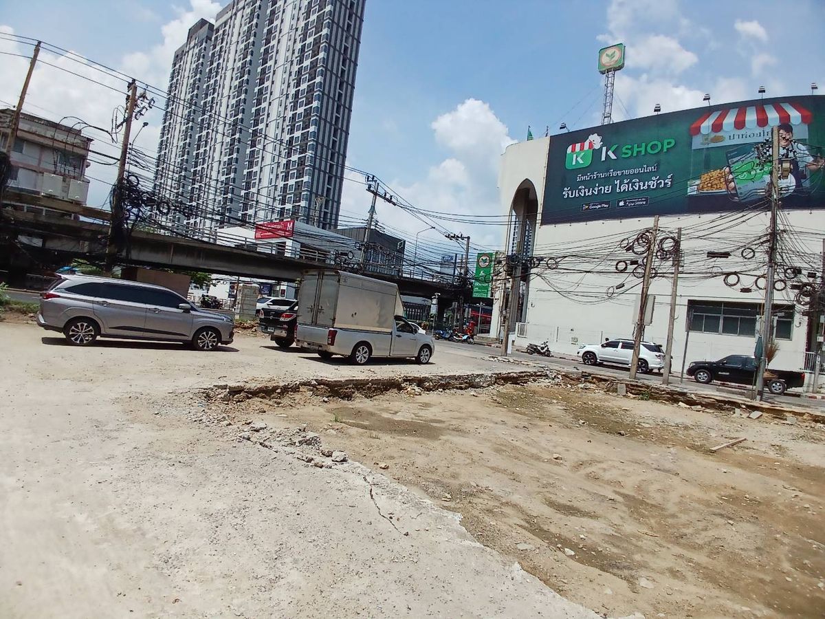 ให้เช่าที่ดินรามคำแหง หัวหมาก : ให้เช่าที่ดินรามคำแหง 46 หน้าถนนใหญ่เนื้อที่ 632 ตรวา.(N.883)