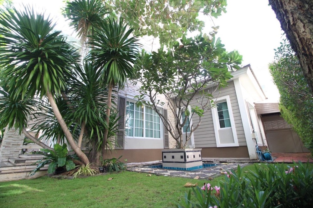 For RentHouseBangna, Bearing, Lasalle : For sale or rent luxury House Narasiri Bangna 4 bedrooms  near Mega Bangna 📞092-4252445 