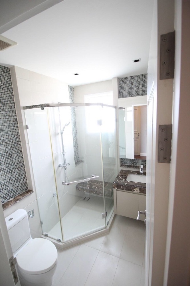 For RentHouseBangna, Bearing, Lasalle : For sale or rent luxury House Narasiri Bangna 4 bedrooms  near Mega Bangna 📞092-4252445 