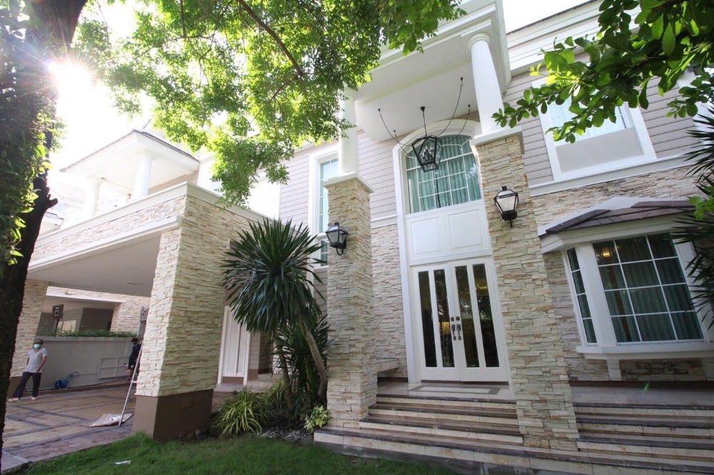 For RentHouseBangna, Bearing, Lasalle : For sale or rent luxury House Narasiri Bangna 4 bedrooms  near Mega Bangna 📞092-4252445 