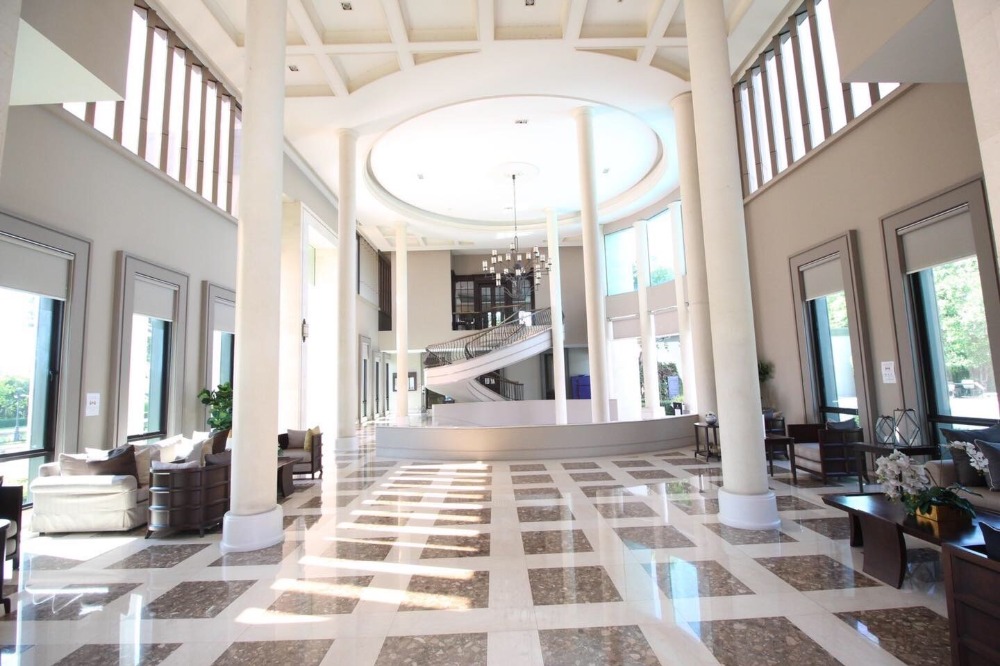 For RentHouseBangna, Bearing, Lasalle : For sale or rent luxury House Narasiri Bangna 4 bedrooms  near Mega Bangna 📞092-4252445 