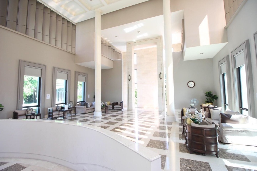 For RentHouseBangna, Bearing, Lasalle : For sale or rent luxury House Narasiri Bangna 4 bedrooms  near Mega Bangna 📞092-4252445 