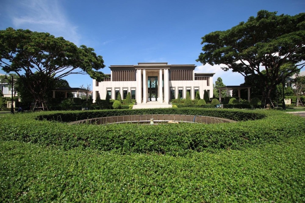 For RentHouseBangna, Bearing, Lasalle : For sale or rent luxury House Narasiri Bangna 4 bedrooms  near Mega Bangna 📞092-4252445 