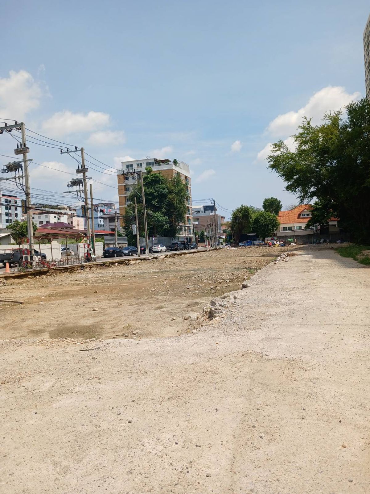 ให้เช่าที่ดินรามคำแหง หัวหมาก : ให้เช่าที่ดินรามคำแหง 46 หน้าถนนใหญ่เนื้อที่ 632 ตรวา.(N.883)