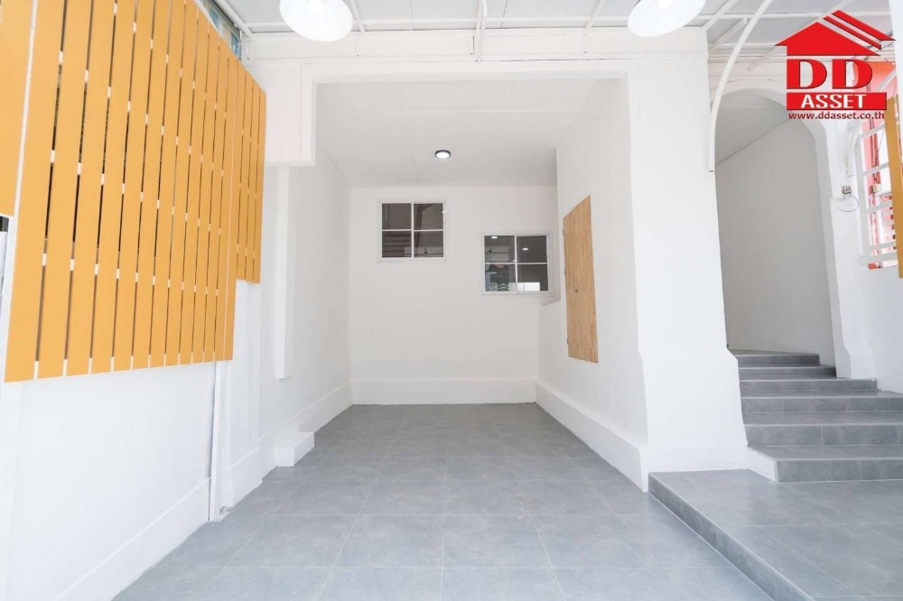 For SaleTownhomeSamut Prakan,Samrong : 2-story townhouse for sale, Lally Ville, Soi Mangkorn-Phraeksa, Samut Prakan, newly renovated, minimalist style, code T8034.
