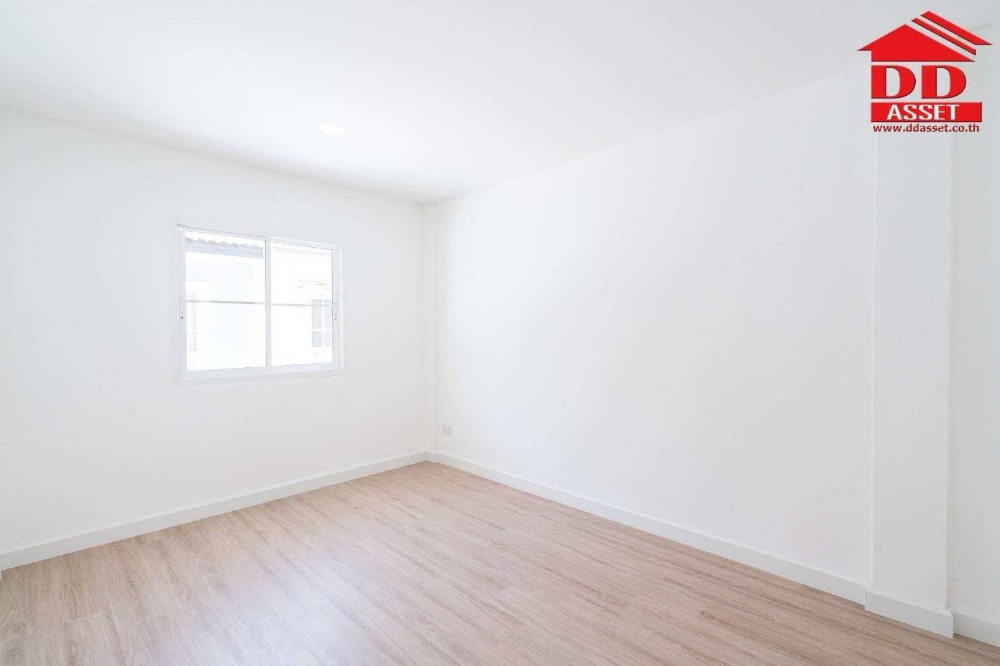 For SaleTownhomeSamut Prakan,Samrong : 2-story townhouse for sale, Lally Ville, Soi Mangkorn-Phraeksa, Samut Prakan, newly renovated, minimalist style, code T8034.