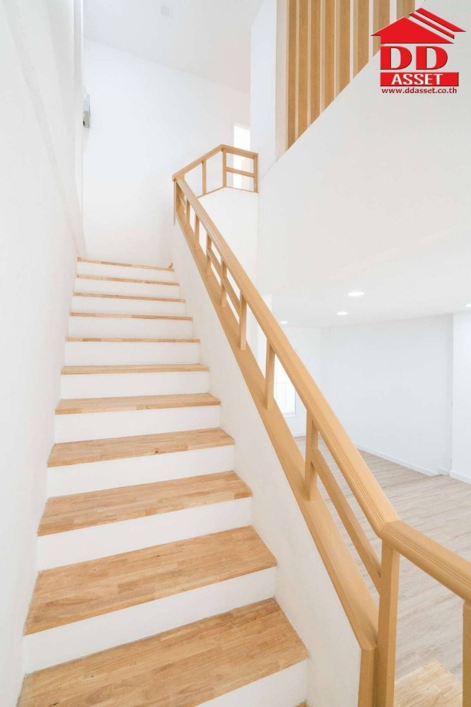 For SaleTownhomeSamut Prakan,Samrong : 2-story townhouse for sale, Lally Ville, Soi Mangkorn-Phraeksa, Samut Prakan, newly renovated, minimalist style, code T8034.