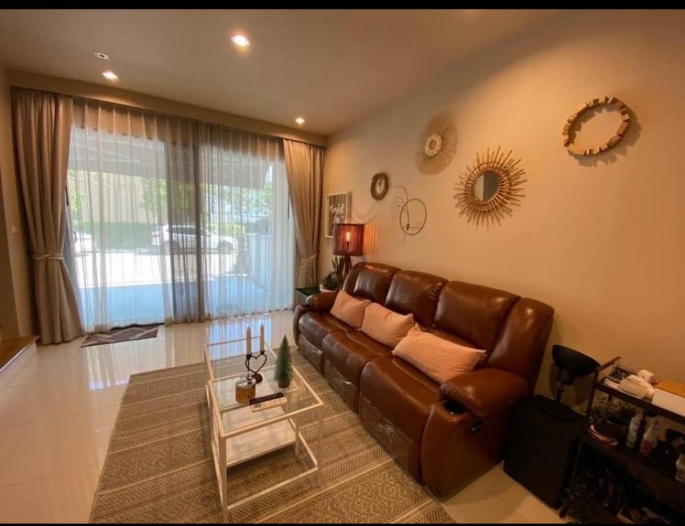 For RentTownhomeMin Buri, Romklao : Rent 3-story townhome, Baan Klang Muang, Rama 9, Krungthep Kreetha 2 bedrooms, 3 bathrooms, 1 walk-in closet, 1 kitchen, 1 large storage room , house area 18 sq m., usable area 152 sq m.