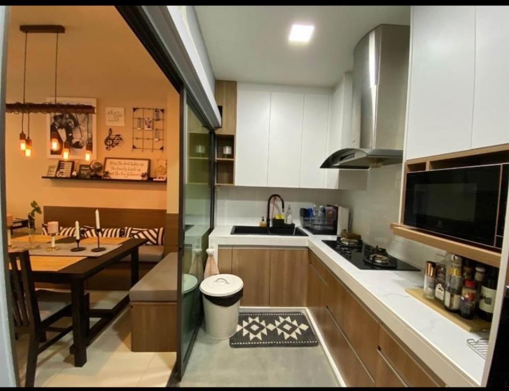 For RentTownhomeMin Buri, Romklao : Rent 3-story townhome, Baan Klang Muang, Rama 9, Krungthep Kreetha 2 bedrooms, 3 bathrooms, 1 walk-in closet, 1 kitchen, 1 large storage room , house area 18 sq m., usable area 152 sq m.