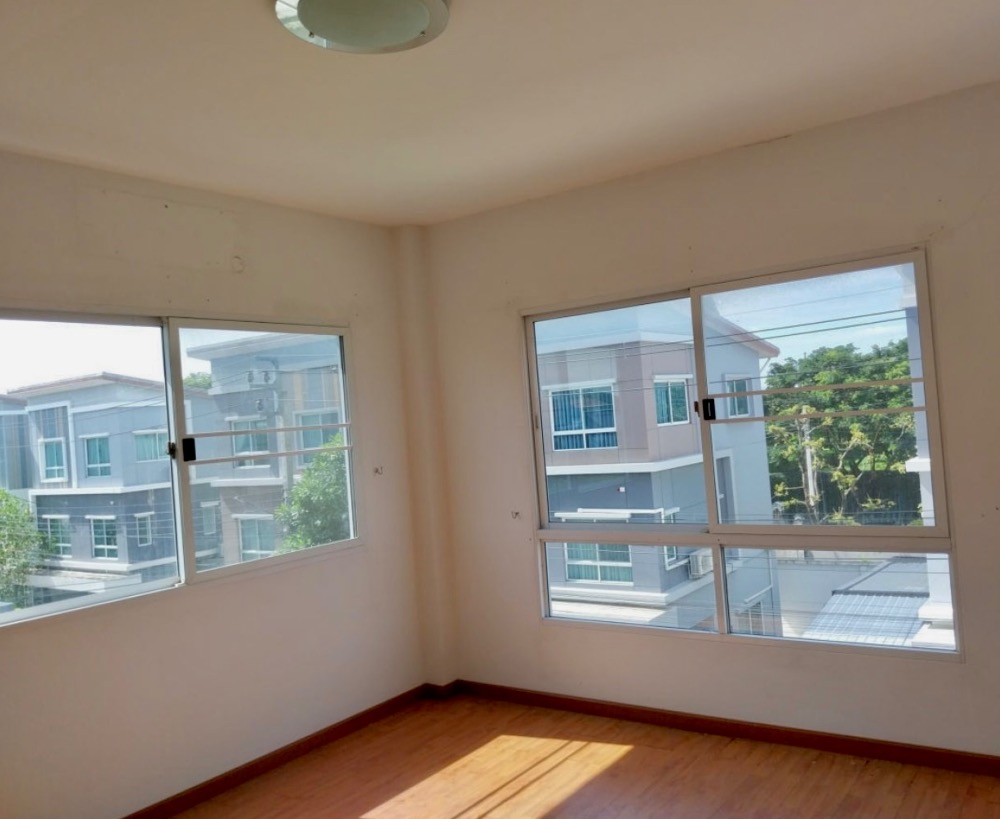 ขายบ้านพระราม 5 ราชพฤกษ์ บางกรวย : ขาย บ้าน คาซ่า แกรนด์ ราชพฤกษ์-พระราม 5 ขนาด 4 นอน พื้นที่ 38 ตารางวา