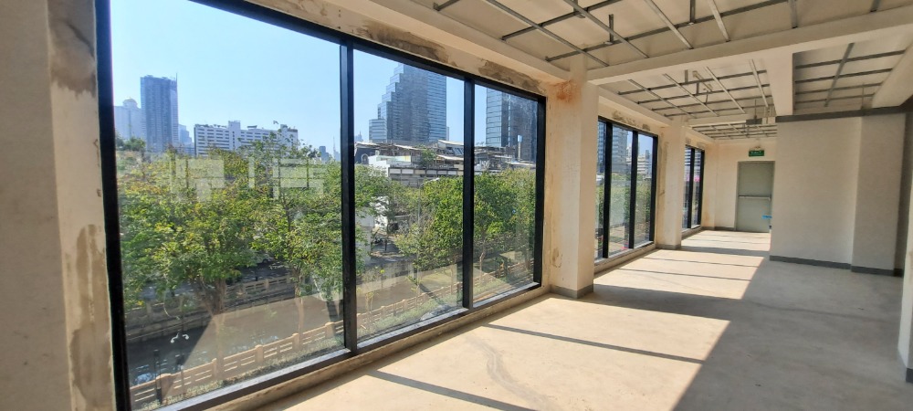 ให้เช่าอาคารพาณิชย์สีลม ศาลาแดง บางรัก : ให้เช่าอาคารใหม่พร้อมลิฟท์ ติด BTS สีลม-สาทร ** NO CO-AGENT **