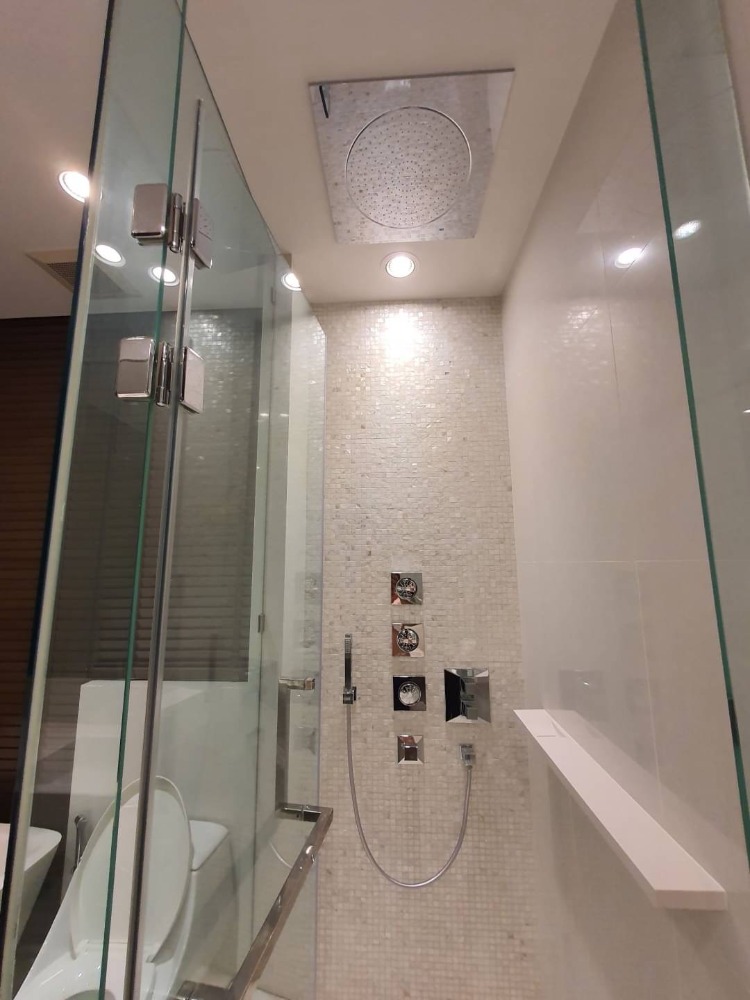 ขายคอนโดสุขุมวิท อโศก ทองหล่อ : คอนโดลงทุน Vittorio Sukhumvit 39 ใกล้ BTS Phromphong ทำเลพรีเมียม ลงทุนสร้างรายได้