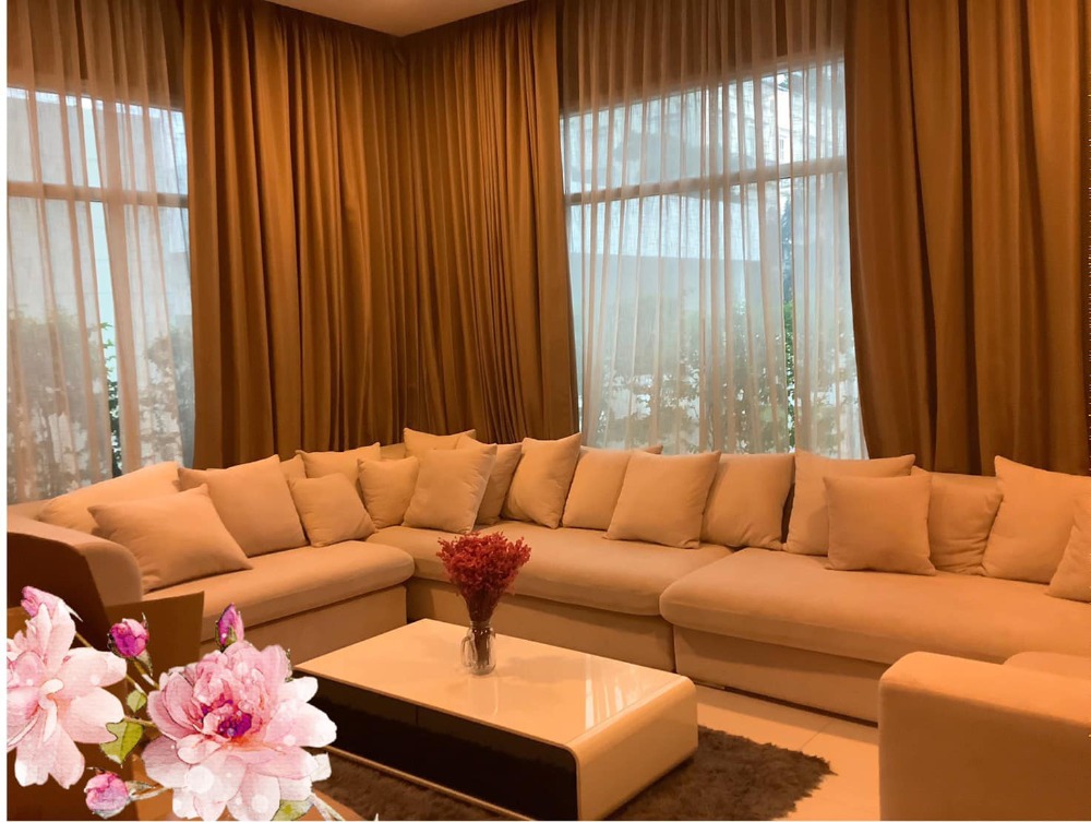 7-BEDROOM LUXUARY RENT,WINDMILL PARK Loading...