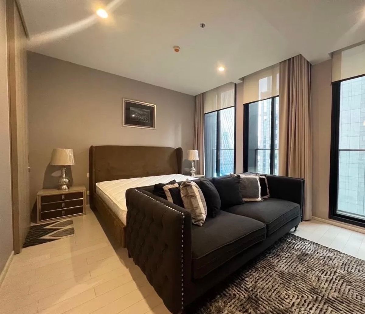 ขายคอนโดวิทยุ ชิดลม หลังสวน : 9.5ล้าน!! ขายด่วน ถูกสุดในตึกเเล้ว Noble Ploenchit C Building 1Bed 45 SQm  096-851-6616