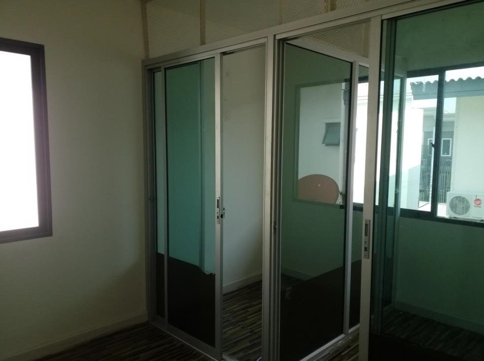 ขายทาวน์โฮมนนทบุรี บางใหญ่ บางบัวทอง : ขายทาวน์เฮ้าส์ ทาวน์อเวนิว เมิร์จ รัตนาธิเบศร์ 3นอน 3น้ำ 21.10ตร.ว.หลังริม  ต.บางรักใหญ่ อ.บางบัวทอง จ.นนทบุรี🔥ฟรีโอน🔥