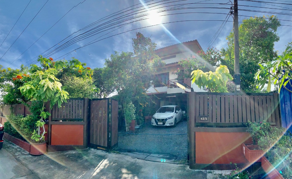 ขายบ้านปทุมธานี รังสิต ธรรมศาสตร์ : ขายบ้านเดี่ยว 2 ชั้น พื้นที่ 166.4 ตารางวา ใกล้ มหาวิทยาลัยธรรมศาสตร์ รังสิต ต.บ้านปทุม อ.สามโคก จ.ปทุมธานี