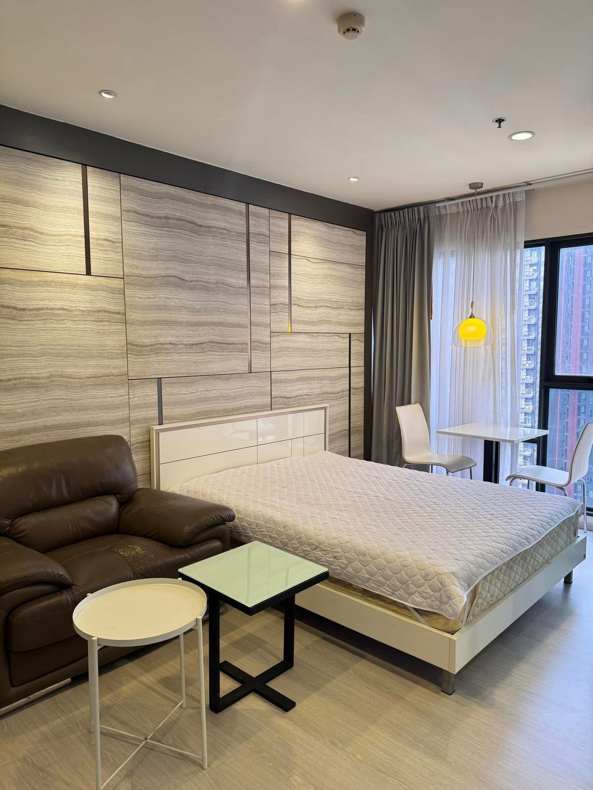 For RentCondoRama9, Petchburi, RCA : 📌Ready to move in Condo Rhythm Asoke 1 📌 Line : @jhrrealestate