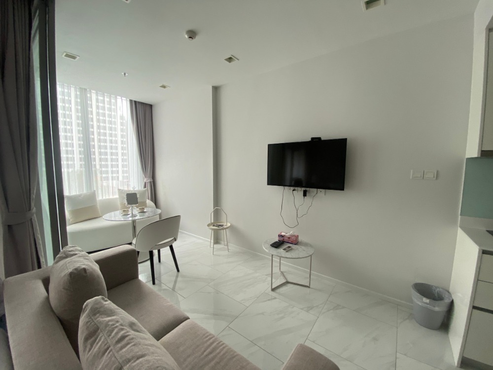 ขายคอนโดนานา : for sell Hyde sukhumvit11 low floow great price 5.9 M (s03-1118)