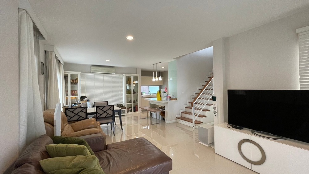 ขายบ้านสมุทรปราการ สำโรง : ✨ ขายด่วน! บ้านหรู โครงการนันทวัน ศรีนครินทร์ 