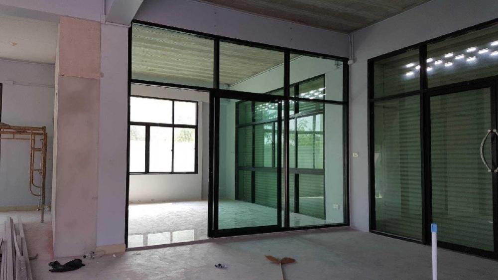 ขายโฮมออฟฟิศลาดกระบัง สุวรรณภูมิ : อาคารพาณิชย์ ออฟฟิศ สำนักงาน 3 ชั้น ฉลองกรุง ลาดกระบัง