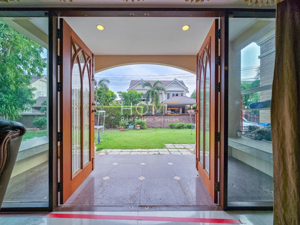 ขายบ้านนวมินทร์ รามอินทรา : บ้านเดี่ยว ลัดดารมย์ วัชรพล - รัตนโกสินทร์ / 8 ห้องนอน (ขาย), Laddarom Watcharapol - Rattanakosin / Detached House 8 Bedrooms (FOR SALE) TAN568