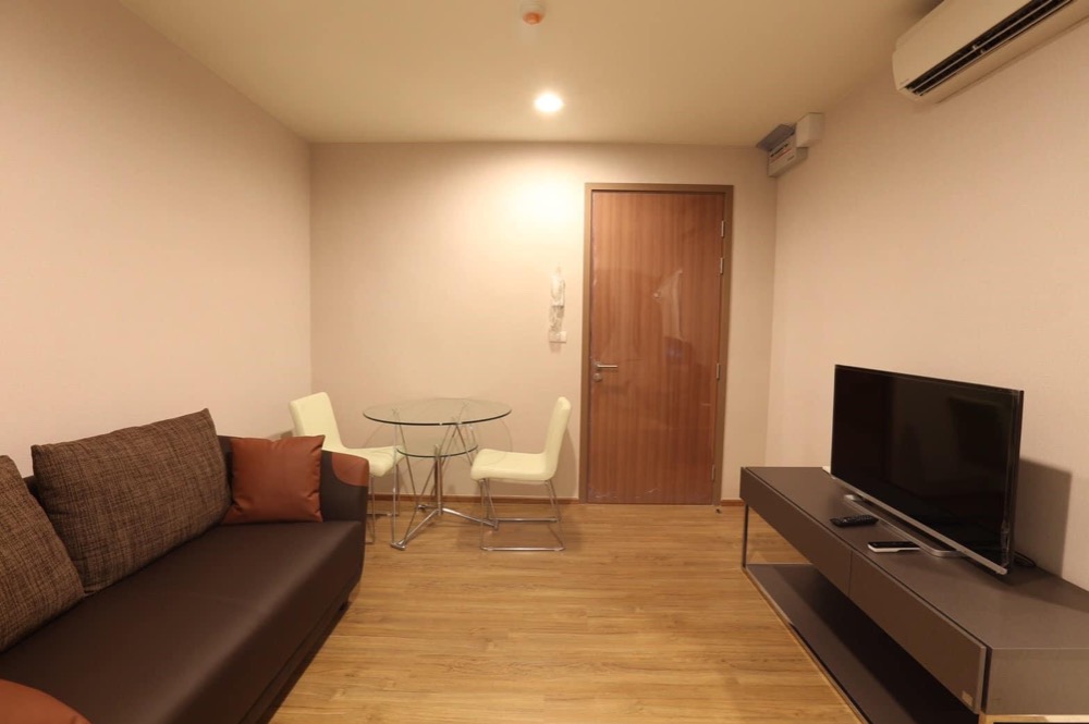 For RentCondoSathorn, Narathiwat : For rent✨Fuse Chan - Sathorn✨ convenient travel near BRT Technic Bangkok. Complete furniture and electrical appliances