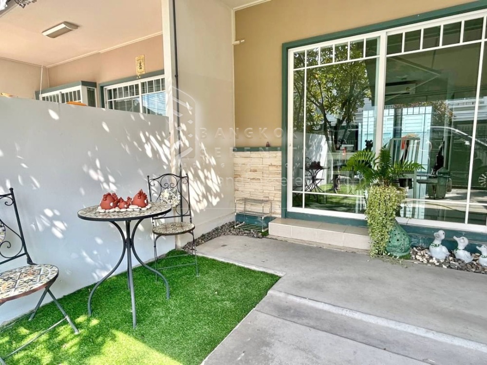 For RentTownhomeSamut Prakan,Samrong : Townhouse for rent at Indy 2 Bangna km7